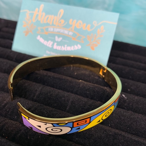 Luxury Vintage Style Bangle - Picture 4 of 7